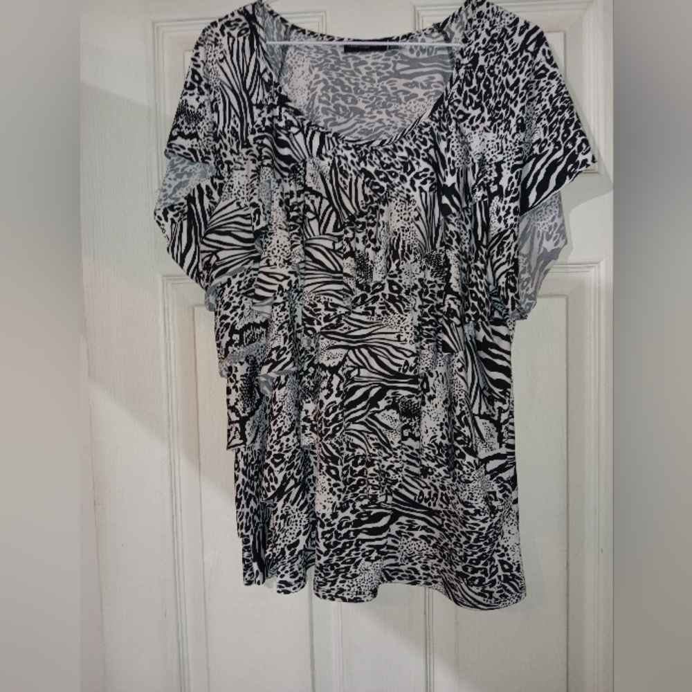 Notations women's animal print pullover ruffled shirt size 2XL